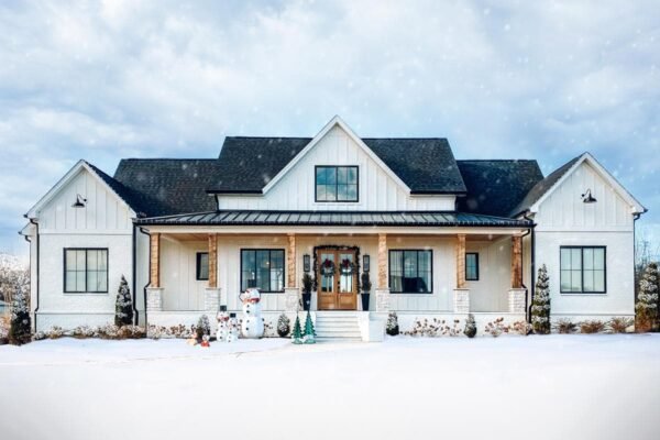 56478SM_TN_027-SNOWY-Full_Res_1670863648 Perfectly Balanced 4-Bed Modern Farmhouse Plan